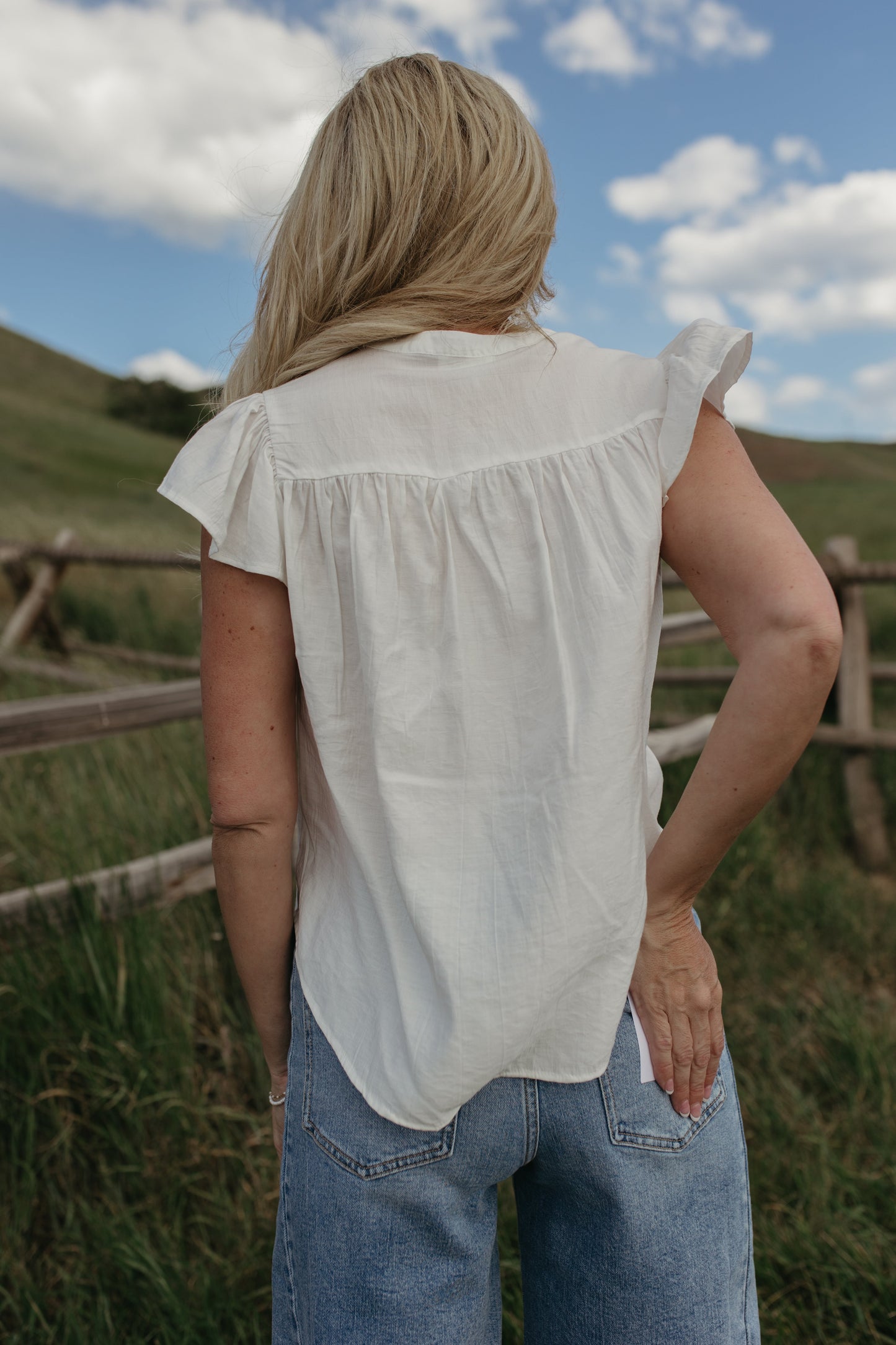 THE BLISS WHITE BUTTON UP TOP