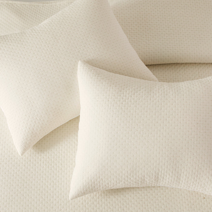 Grace Cream Quilt Set