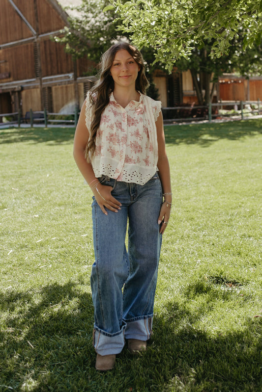 THE KASSY VINTAGE FLORAL TOP IN RED