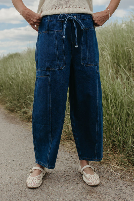 THE ZAYLEE WIDE LEG PANTS IN BLUE