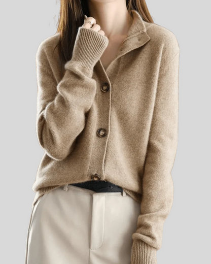 AMY – CLASSIC BUTTON-UP CARDIGAN