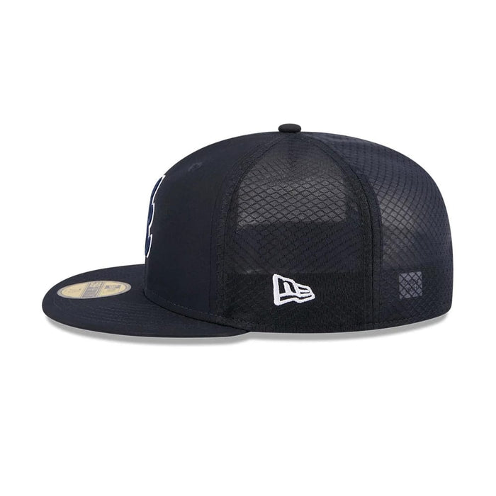 Pictured is this MLB Batting Practice 2026 Atlanta Braves 59FIFTY Fitted cap in navy. 5