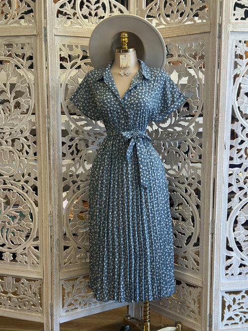 Blue Floral Button Dress-No Estira, Not Stretchy