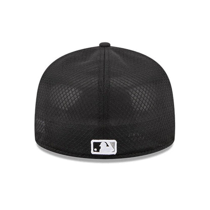 Pictured is this MLB Batting Practice 2026 Chicago White Sox 59FIFTY Fitted cap in black. 5