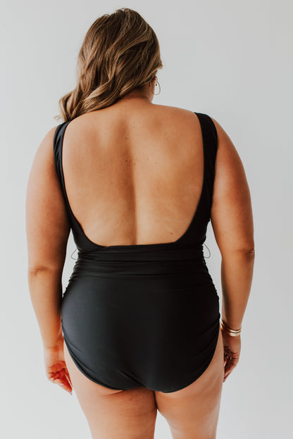 PLUNGE ONE PIECE IN BLACK BY PINK DESERT