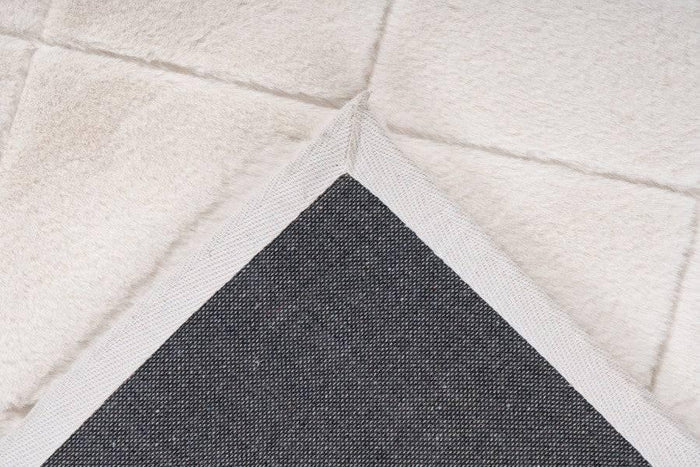 Impulse 600 Ivory Very Soft Fluffy Diamond Rug - DLB Furniture