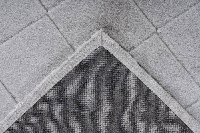 Impulse 600 Silver Very Soft Fluffy Diamond Rug - DLB Furniture