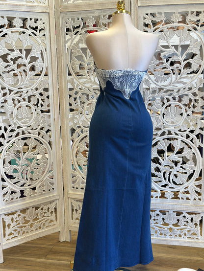 Lace Denim Maxi Dress-Estira Poco , Slightly Stretchy