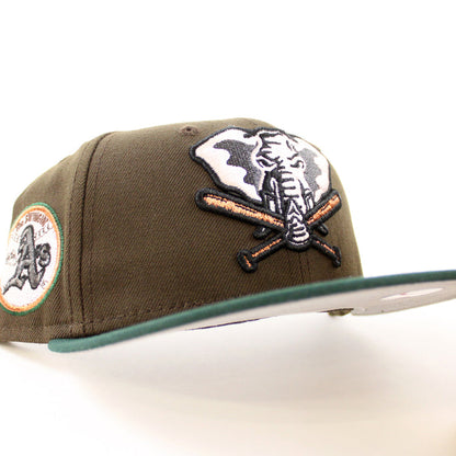Oakland Athletics Swinging A’s New Era 59Fifty Fitted Hat (Walnut Green Gray Under Brim)