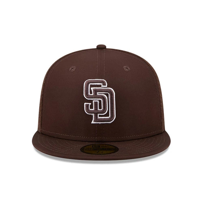 Pictured is this MLB Batting Practice 2026 San Diego Padres 59FIFTY Fitted cap in dark brown. 2
