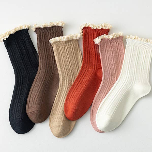 Vintage Lace Twist Pattern Socks